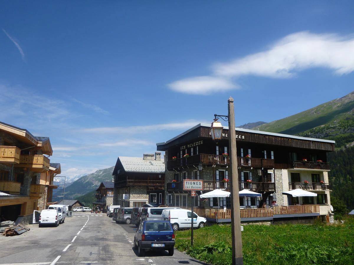 Chalet Les Melezes Bed & Breakfast Тин Екстериор снимка
