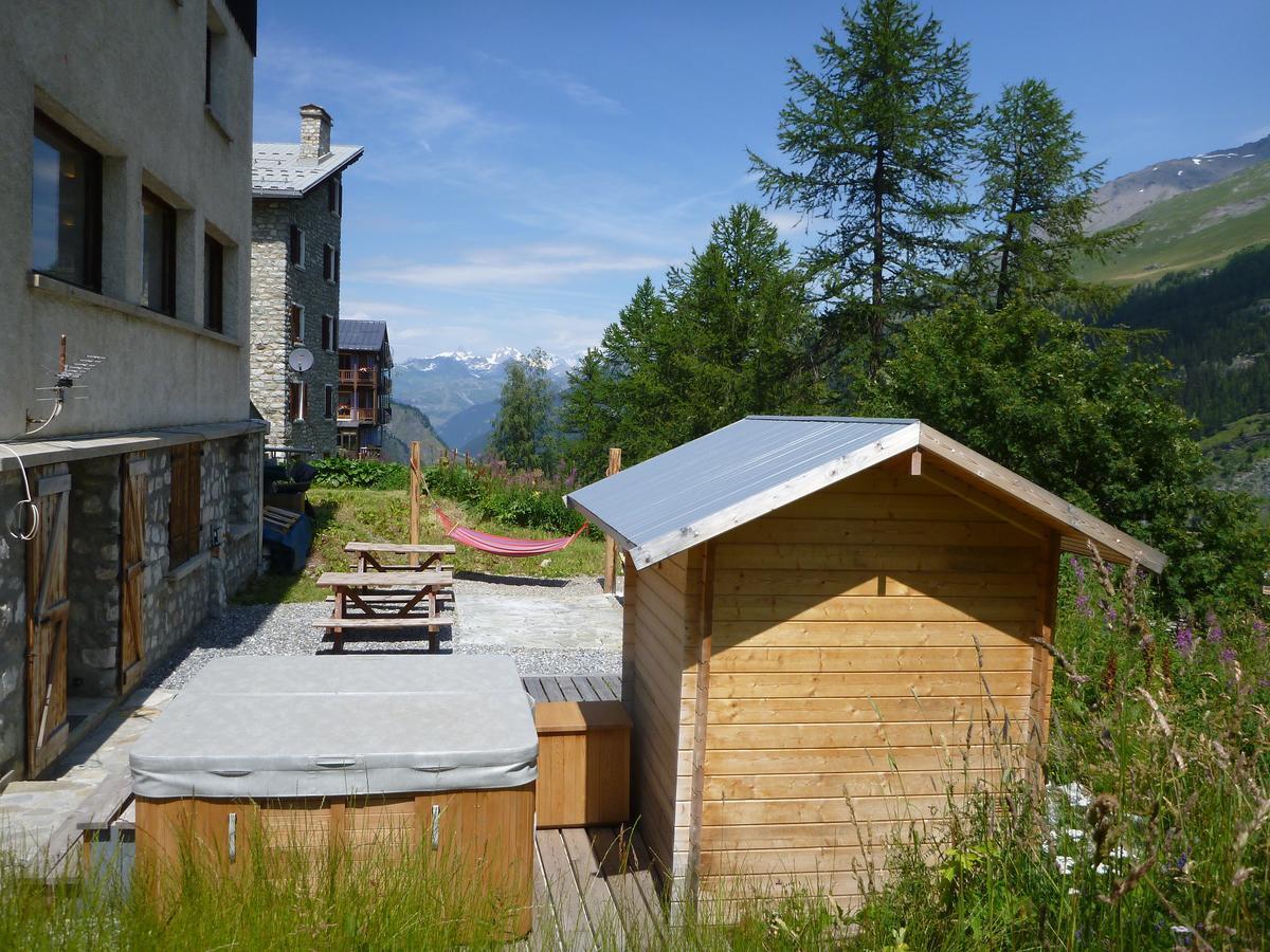 Chalet Les Melezes Bed & Breakfast Тин Екстериор снимка