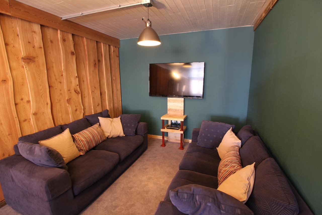 Chalet Les Melezes Bed & Breakfast Тин Екстериор снимка