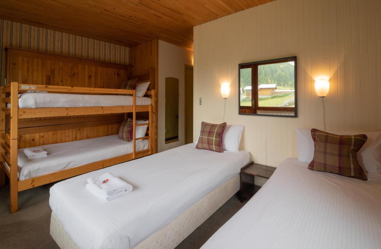 Chalet Les Melezes Bed & Breakfast Тин Екстериор снимка