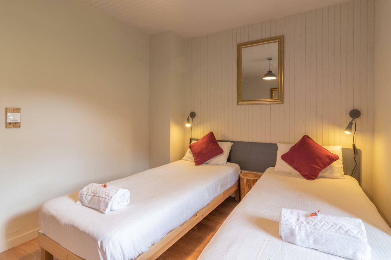 Chalet Les Melezes Bed & Breakfast Тин Екстериор снимка